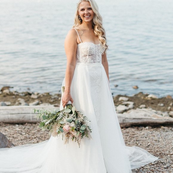 Made With Love Removable Flowy Skirt with Gap (over Wedding dress) - Picture 15 of 15